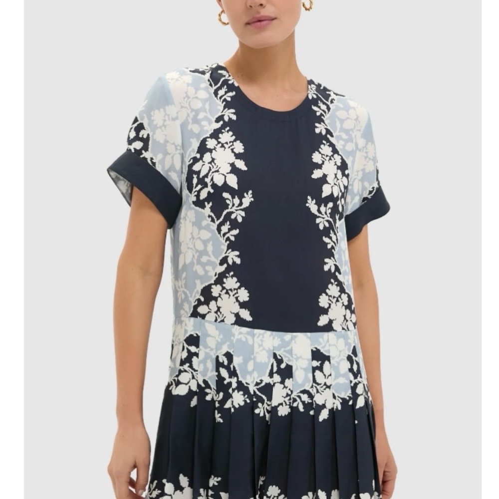 Tuckernuck Navy and White Floral Women’s Dress NEW
